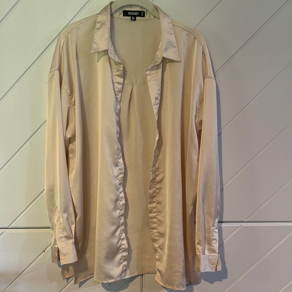 Missguided size 4 Cream Satin Blouse